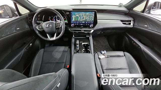 Lexus RX 2024