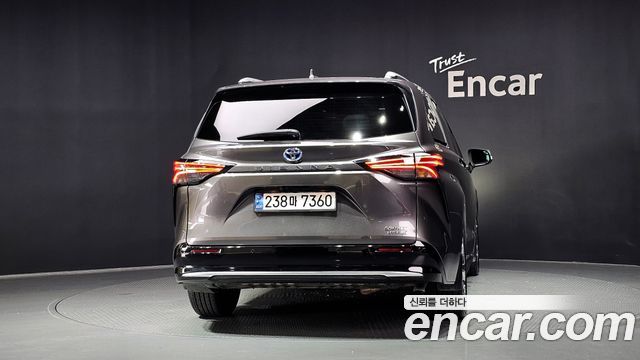 Toyota Sienna 2023