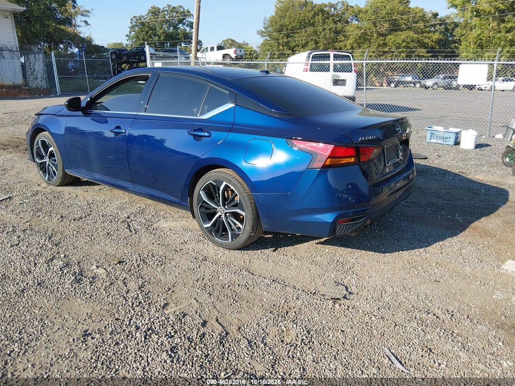 Nissan Altima 2024