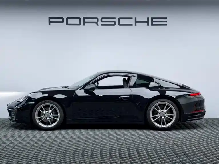 Porsche 911 2023