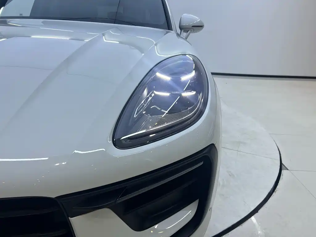 Porsche Macan 2024