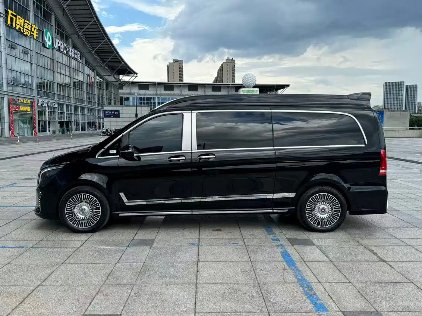 Mercedes-Benz V-Класс 2023