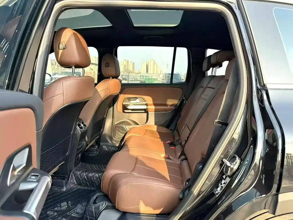 Mercedes-Benz GLB 2023