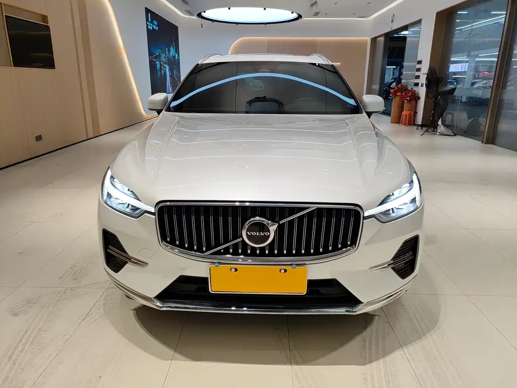 Volvo XC60 2022