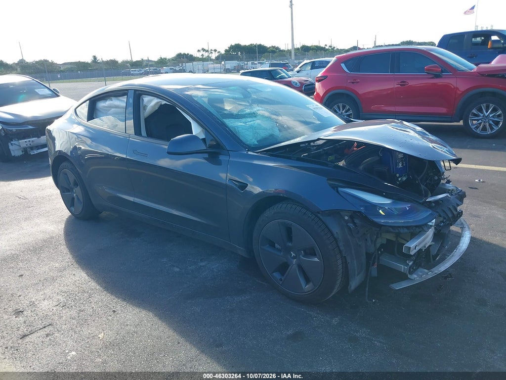 Tesla Model 3 2022