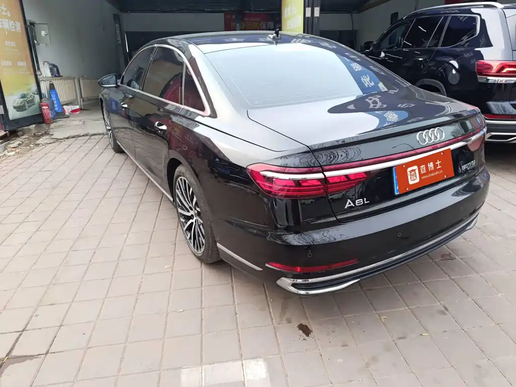 Audi A8 2024