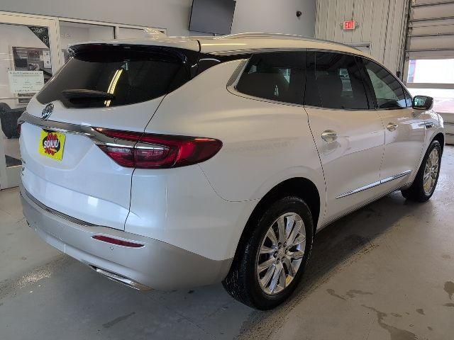 Buick Enclave 2021