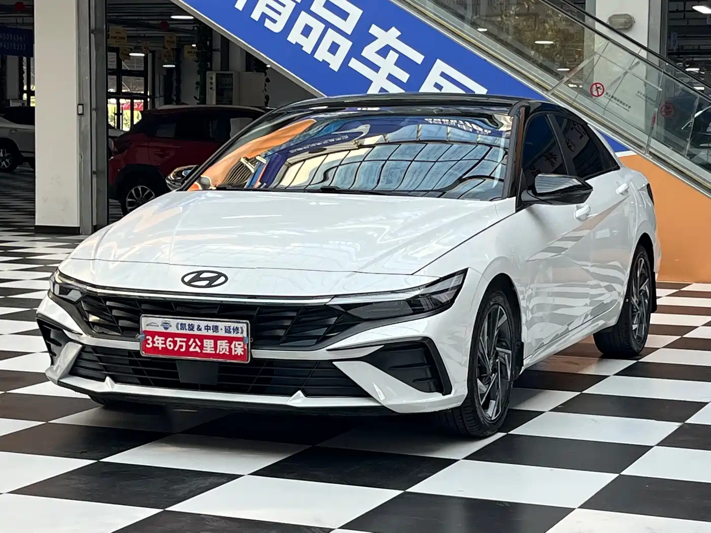 Hyundai Elantra 2023