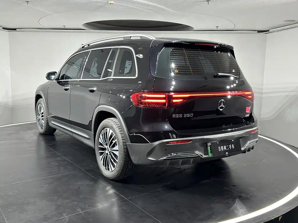 Mercedes-Benz EQB 2024