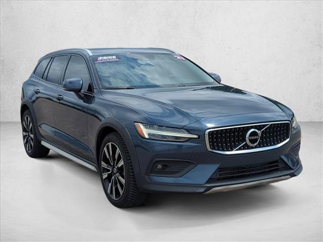 Volvo V60 Cross Country 2021