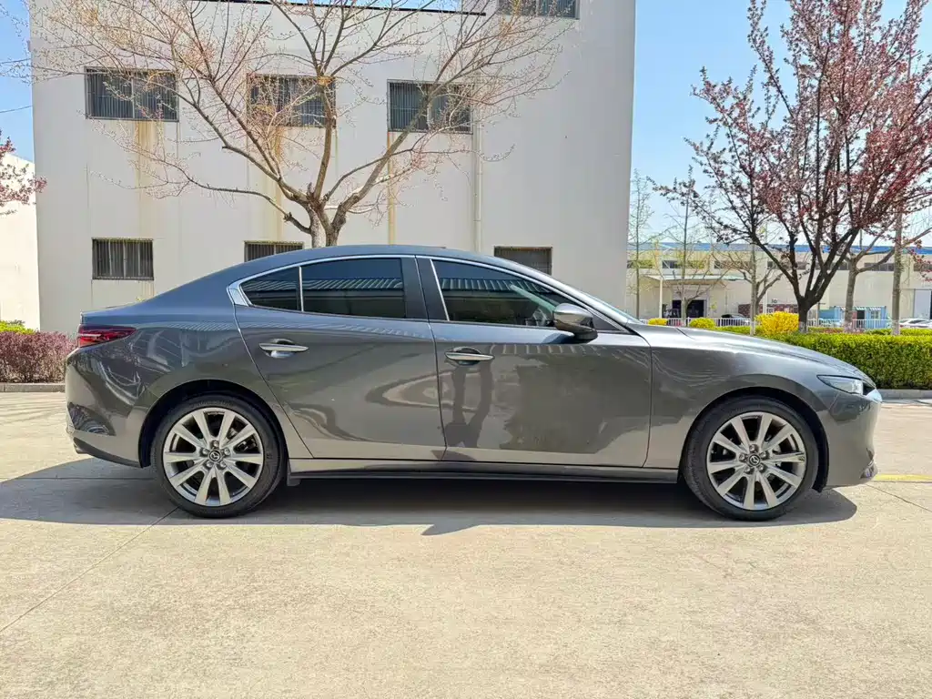 Mazda 3 2024