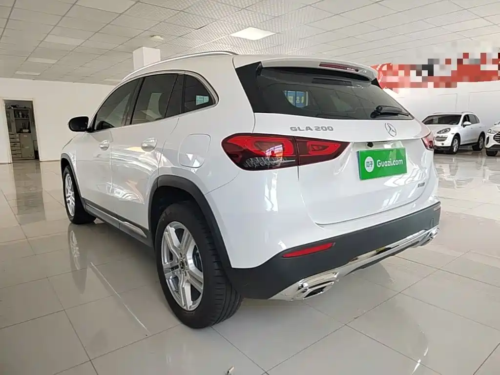 Mercedes-Benz GLA 2023