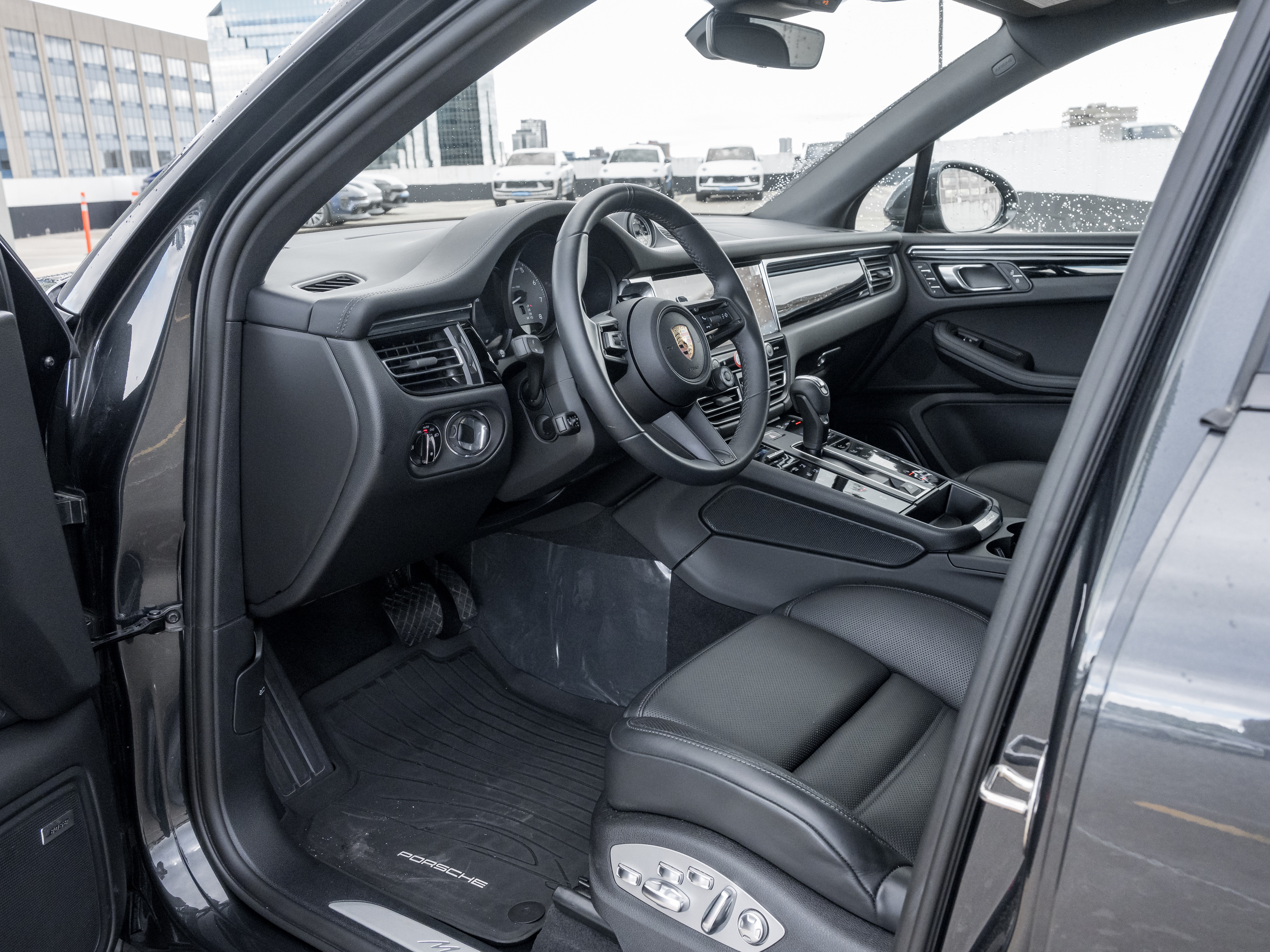 Porsche Macan 2025