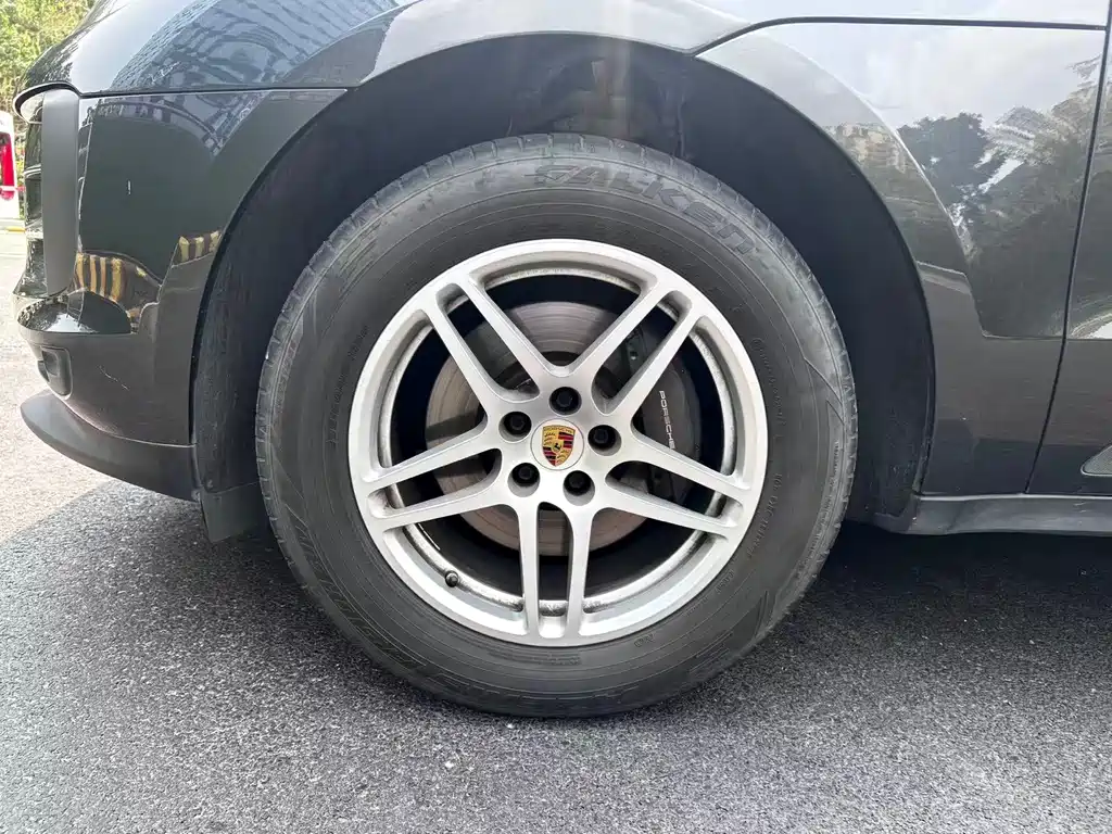 Porsche Macan 2021