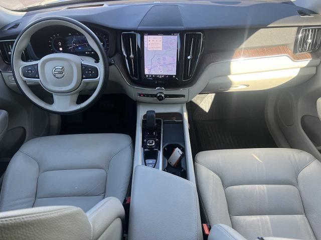 Volvo XC60 2022