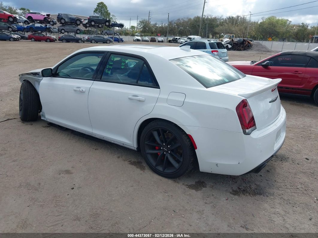 Chrysler 300 2023