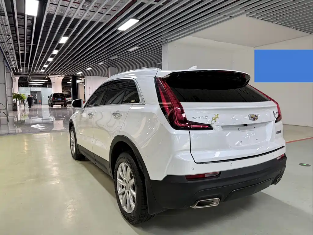Cadillac XT4 2021