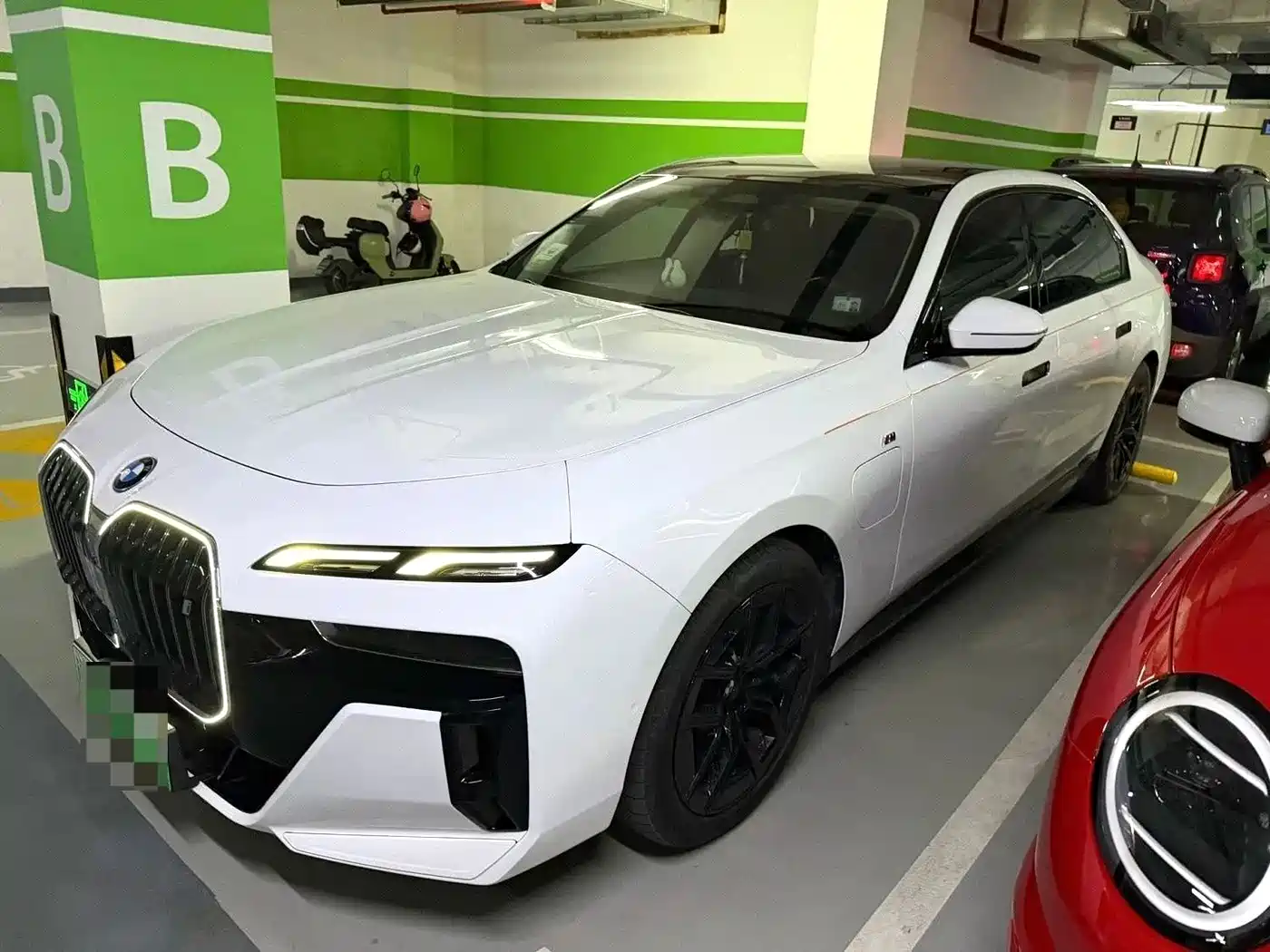 BMW i7 2024