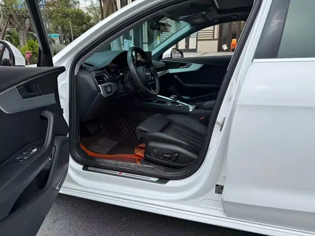 Audi A4 2021