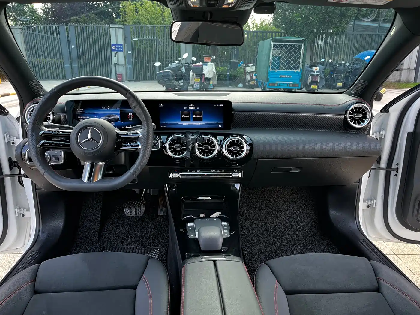 Mercedes-Benz A-Класс 2023