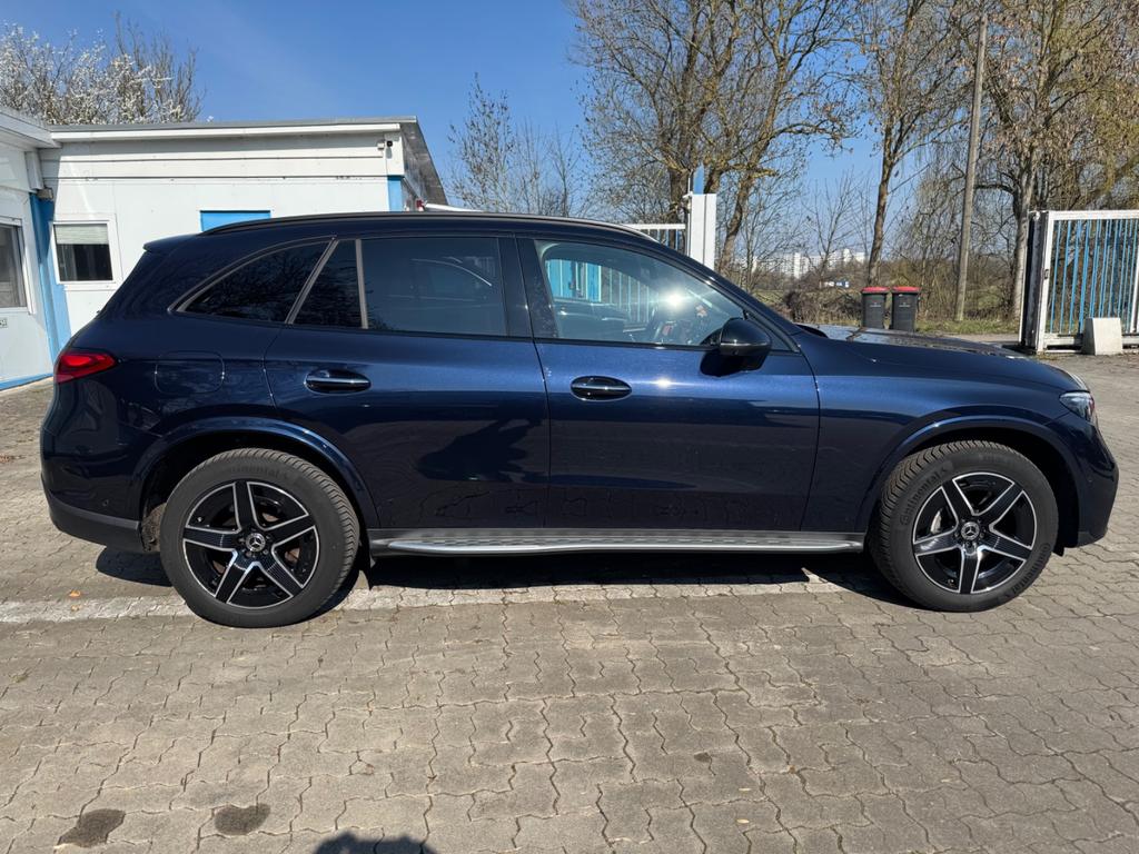 Mercedes-Benz GLC 300 2023