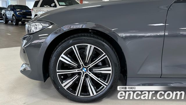 BMW 3 серии 2025