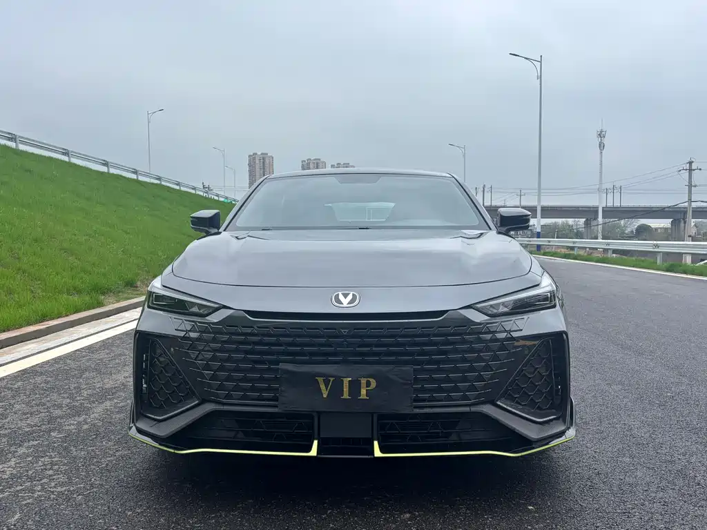 Changan UNI-V 2022