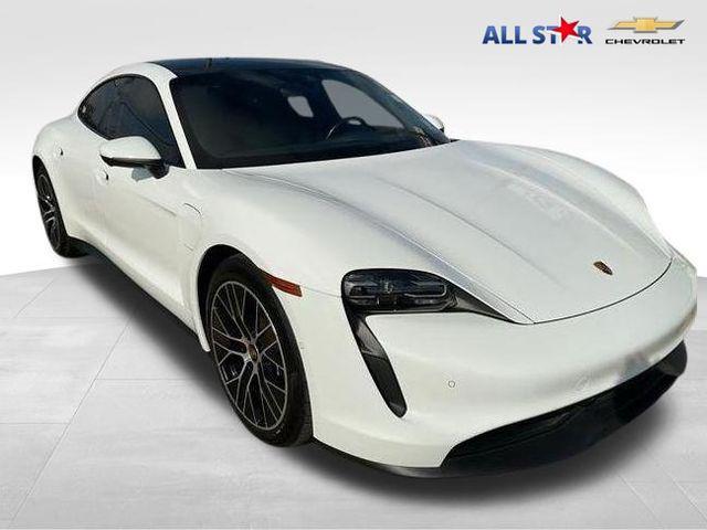 Porsche Taycan 2023
