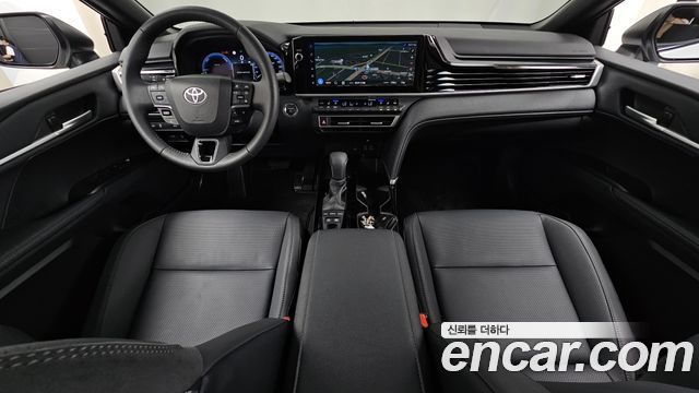 Toyota Camry 2025