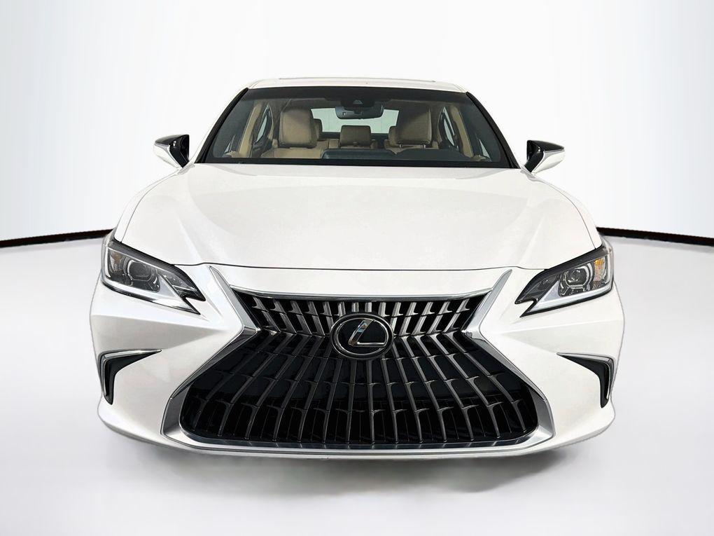 Lexus ES 2023