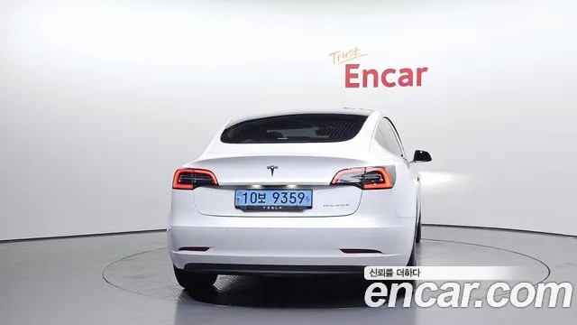 Tesla Model 3 2020