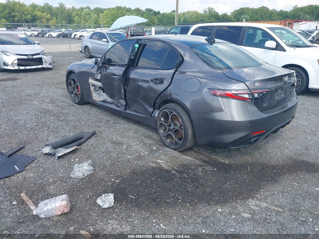 Alfa Romeo Giulia 2024