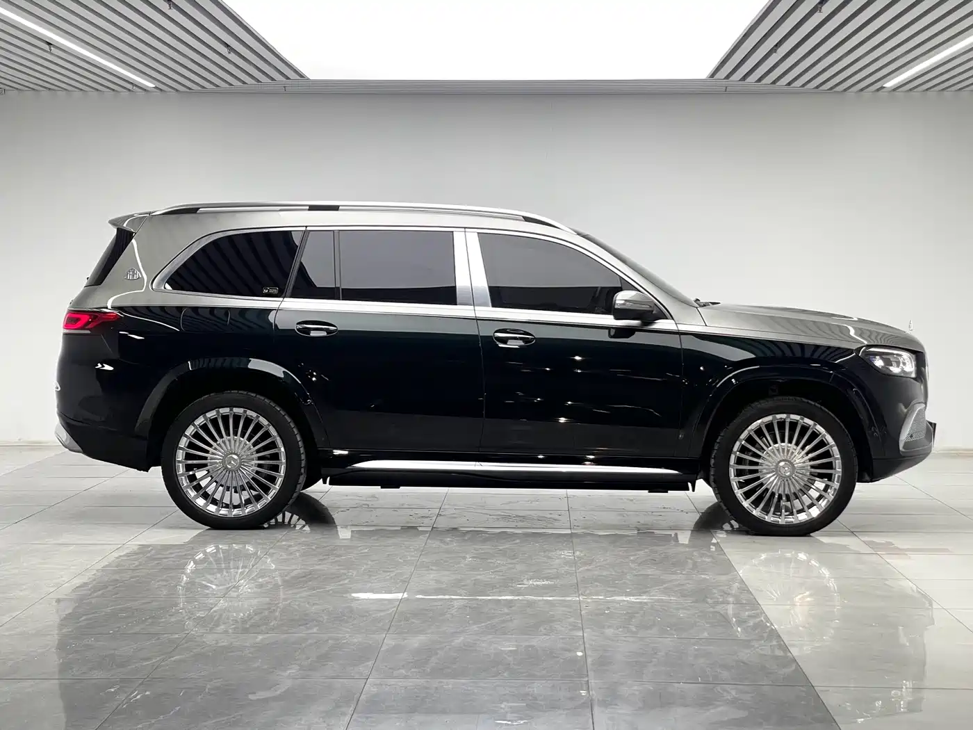 Mercedes-Benz Maybach GLS 2023