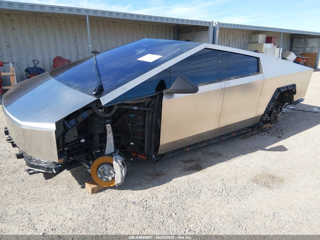 Tesla Cybertruck 2025