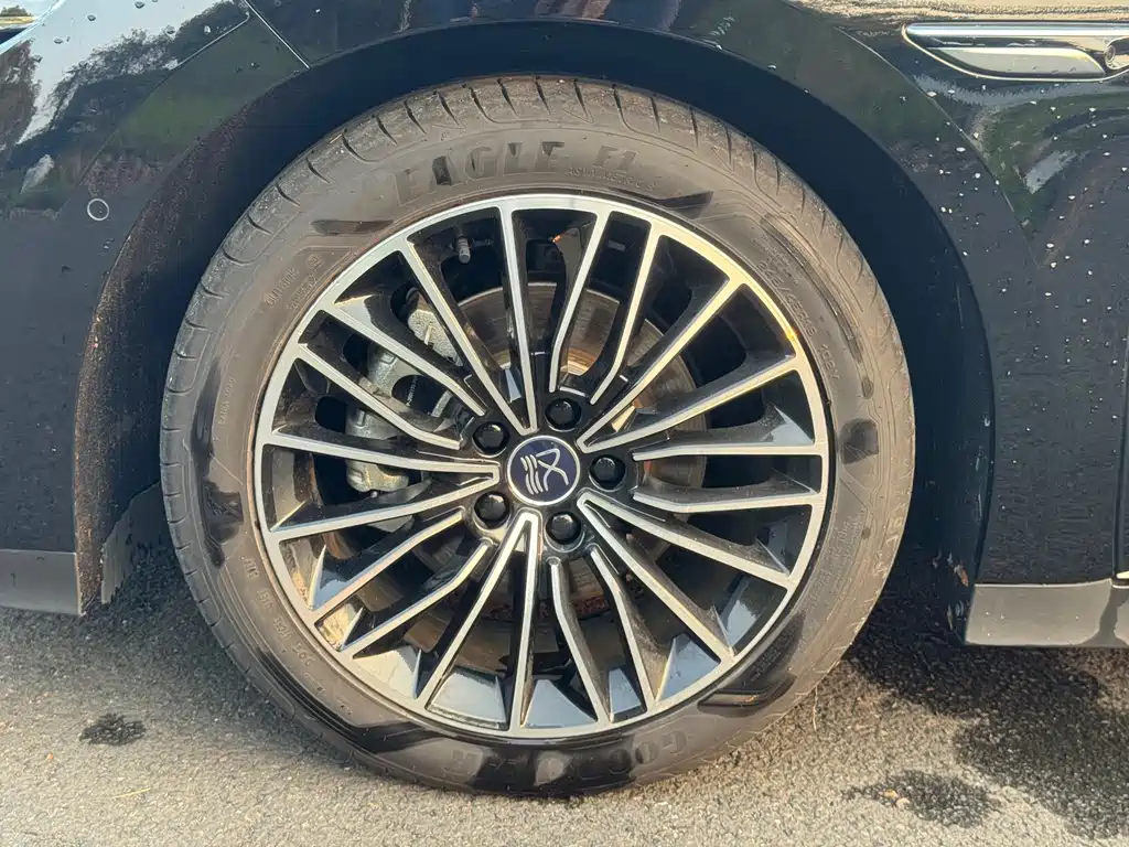 BYD Han 2025