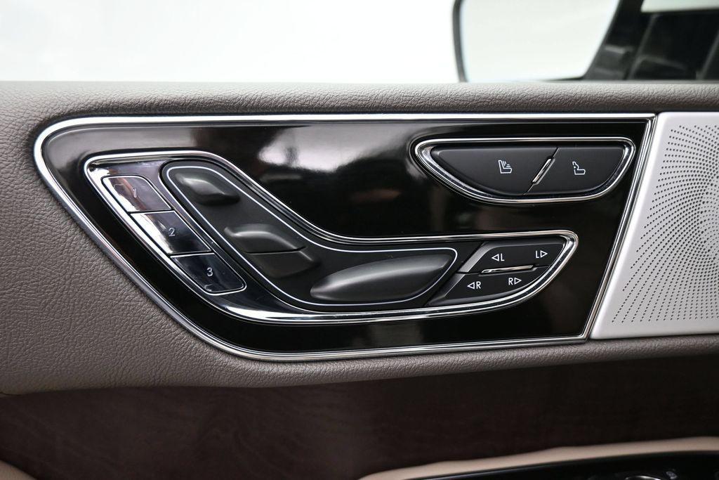 Lincoln Navigator 2022