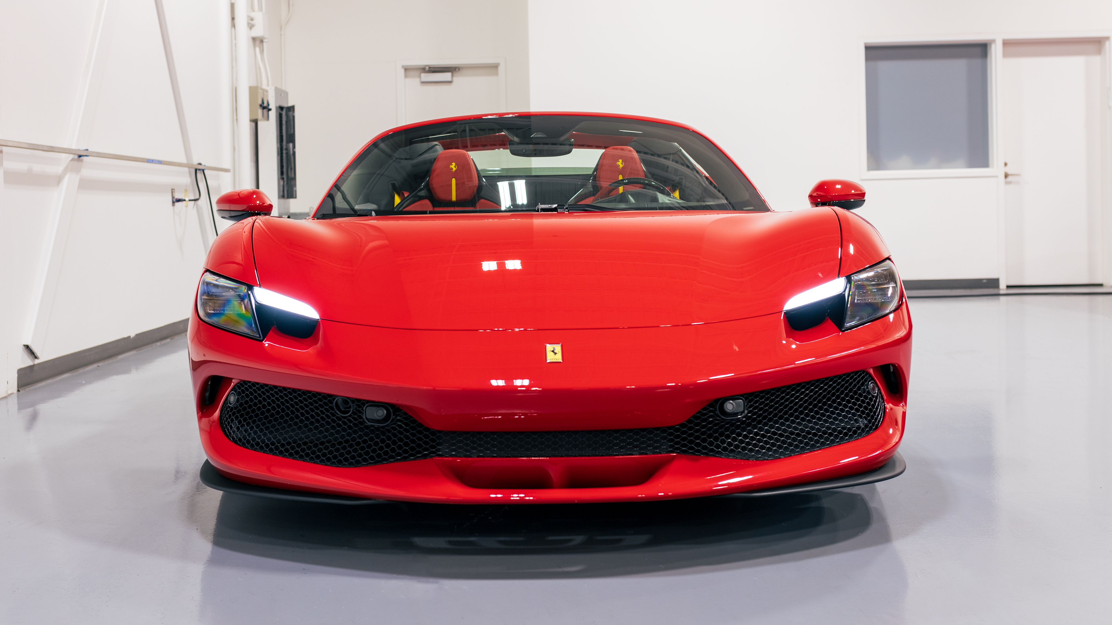 Ferrari 296 GTS 2025