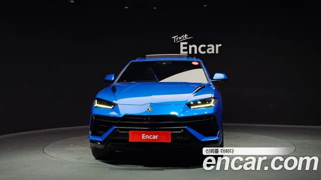 Lamborghini Urus 2024