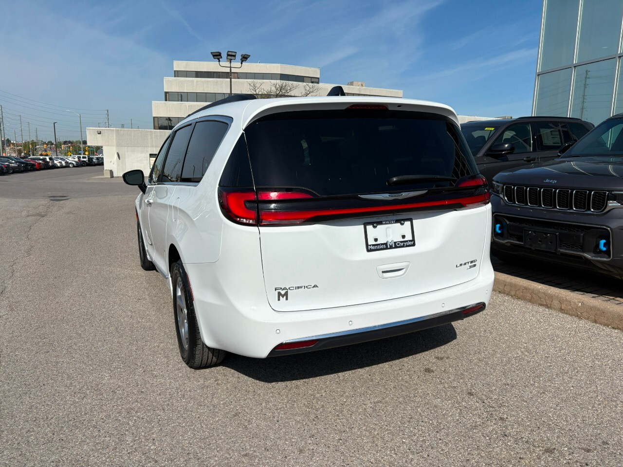 Chrysler Pacifica 2023
