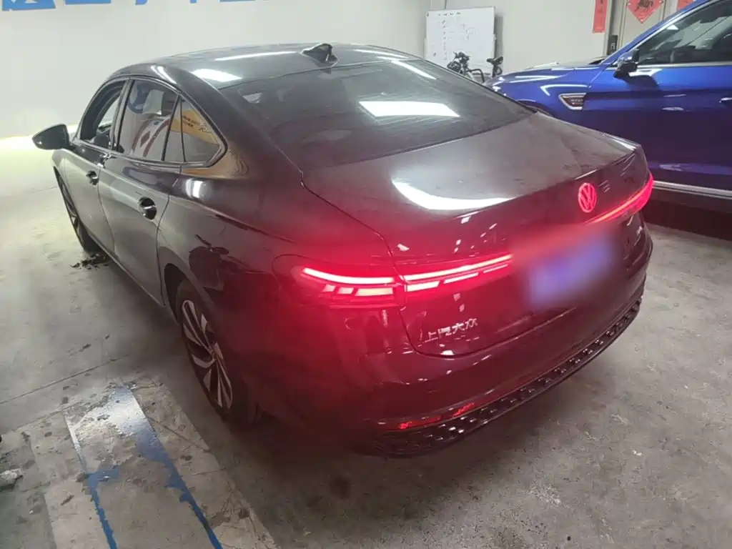 Volkswagen Passat 2024