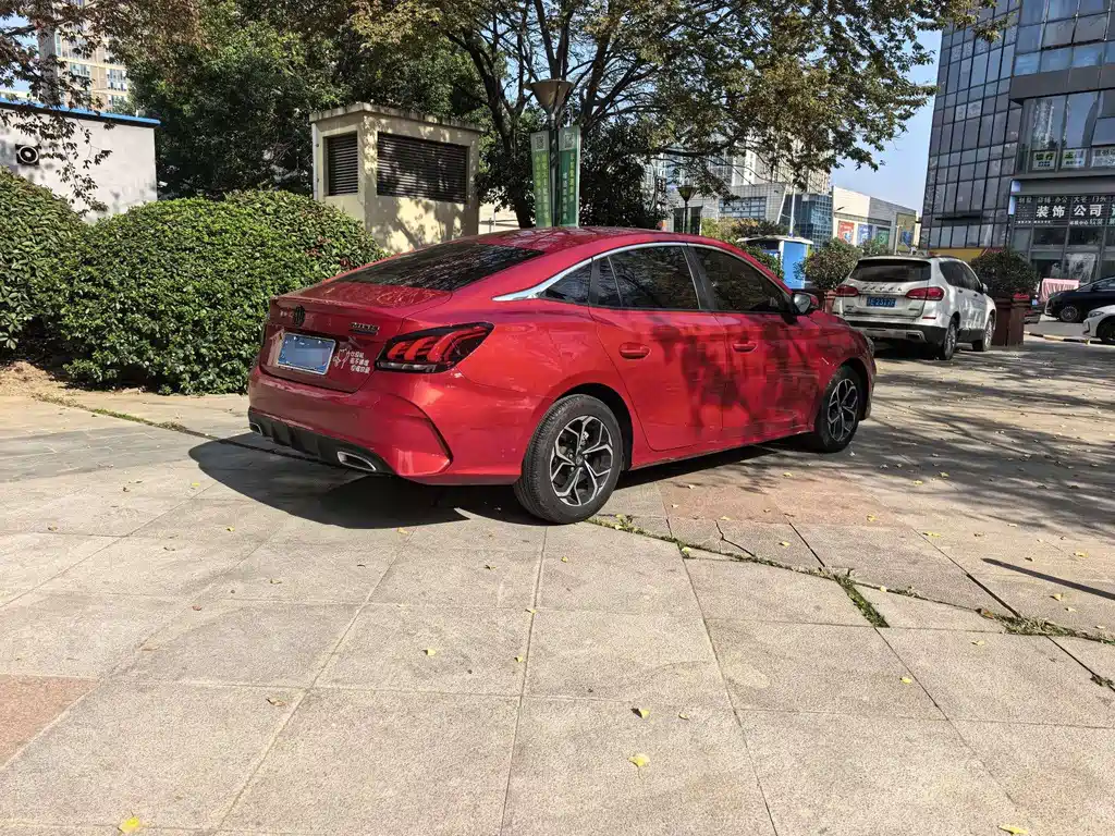 MG MG5 2021