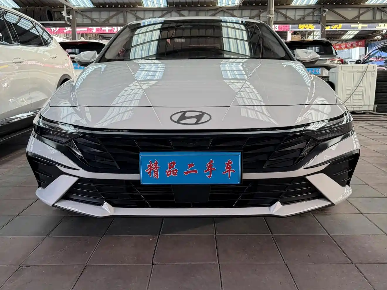 Hyundai Elantra 2023