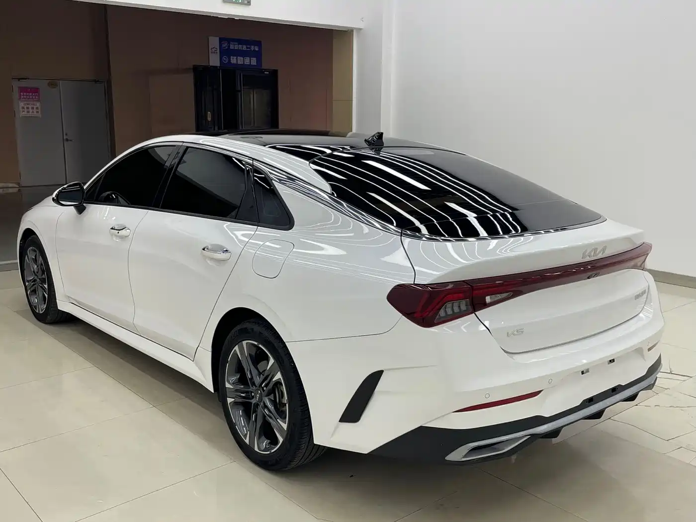 Kia K5 2023