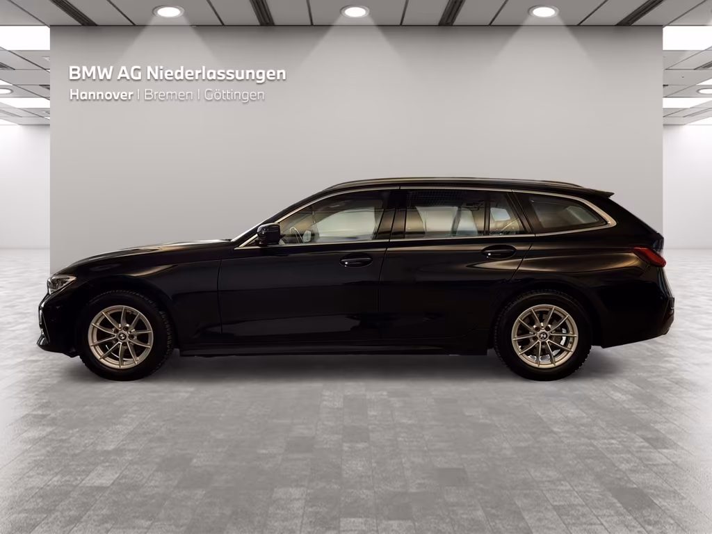 BMW 318 2021