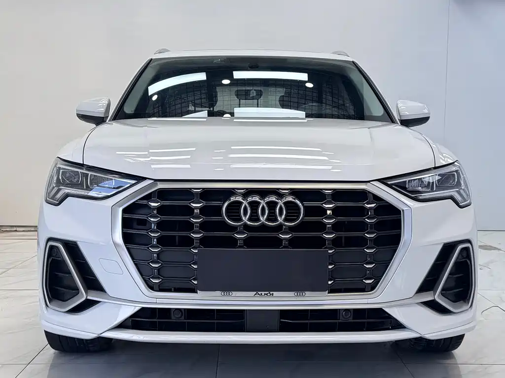 Audi Q3 2021