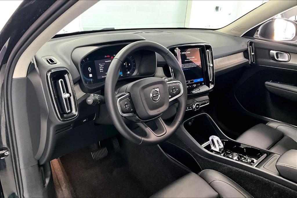 Volvo XC40 2025