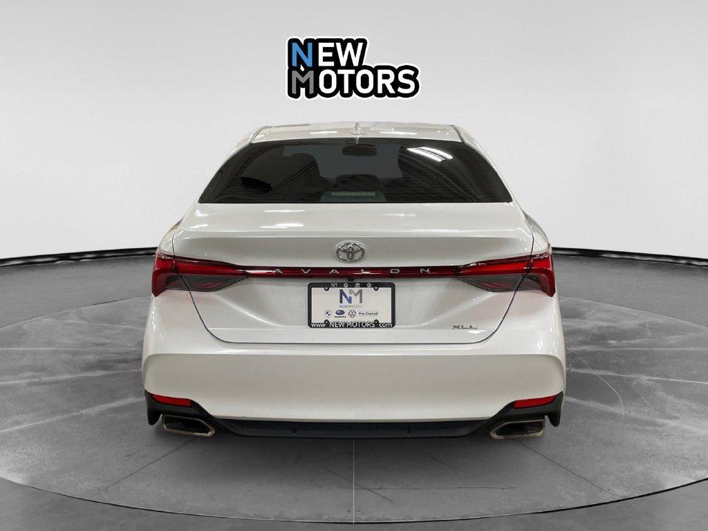 Toyota Avalon 2021