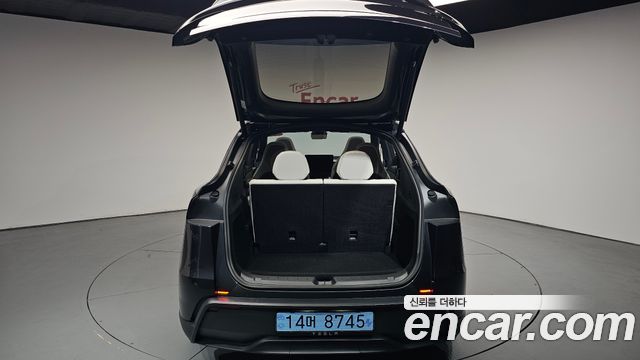 Tesla Model Y 2026