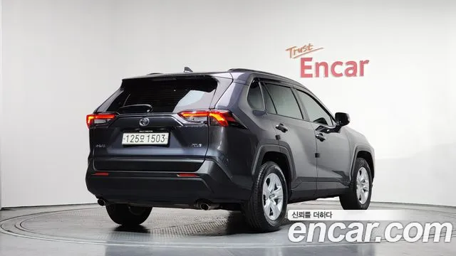 Toyota RAV4 2021