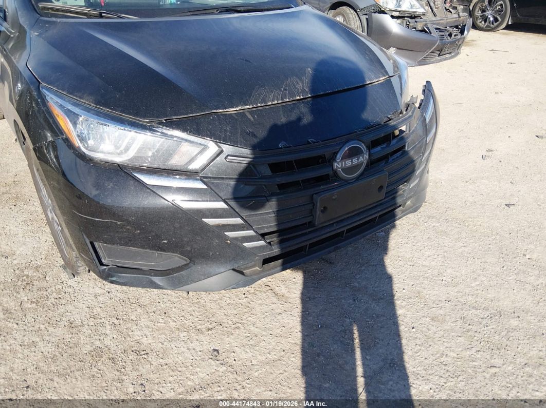 Nissan Versa 2024